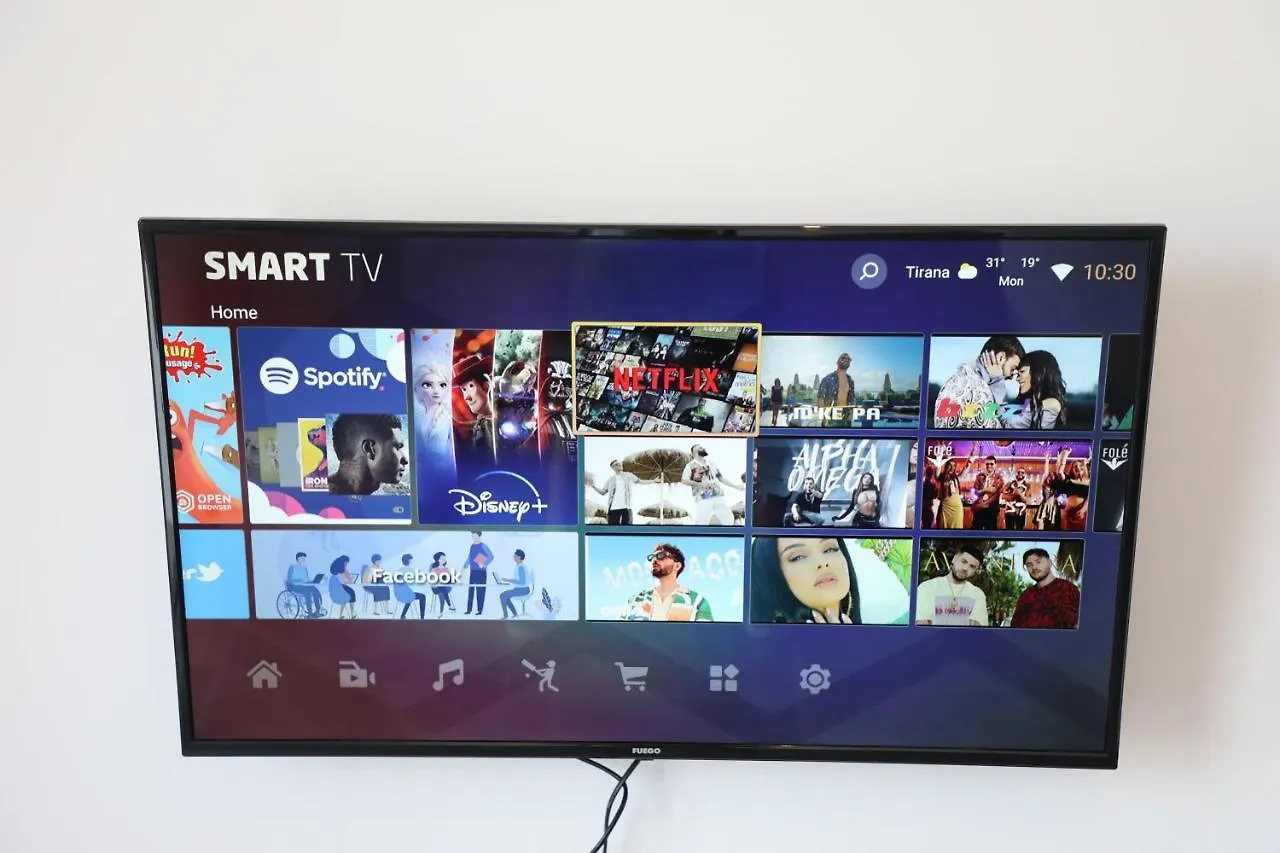 Lux4 Seaview & 43' Tv Netflix Apartman Shëngjin