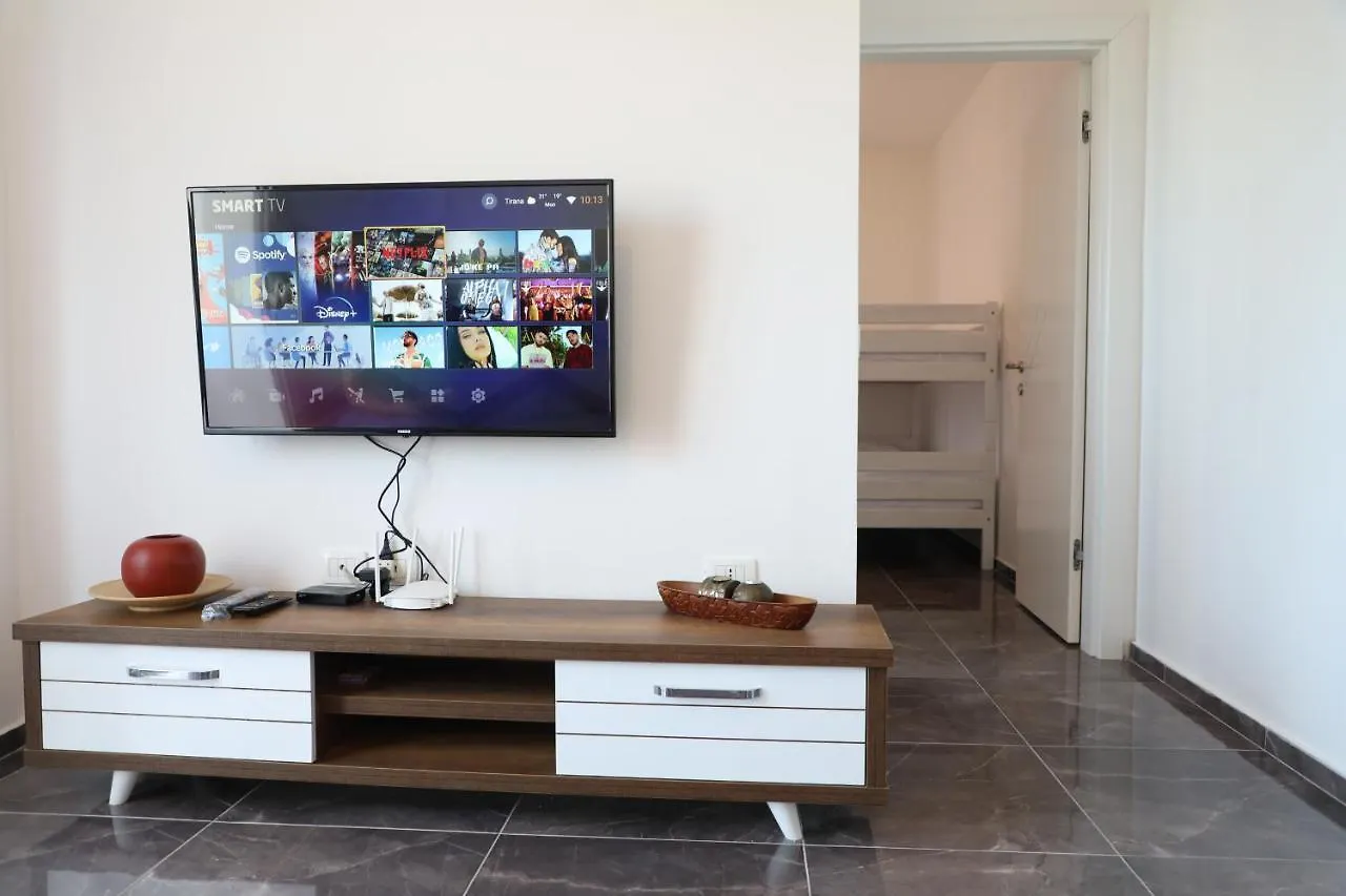 Lux4 Seaview & 43' Tv Netflix Apartman Shëngjin 0*,  Albánia